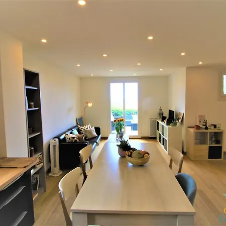 Apartment Joli T2 Neuf Dans Residence Calme Vue Mer Parking *